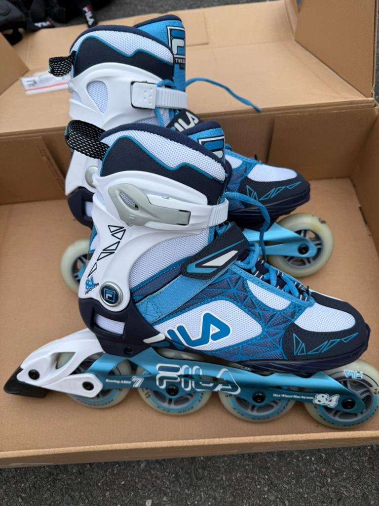 Fila skates / skeelers maat 40, Sport en Fitness, Skeelers, Zo goed als nieuw, Inline skates 4 wielen, Dames, Ophalen