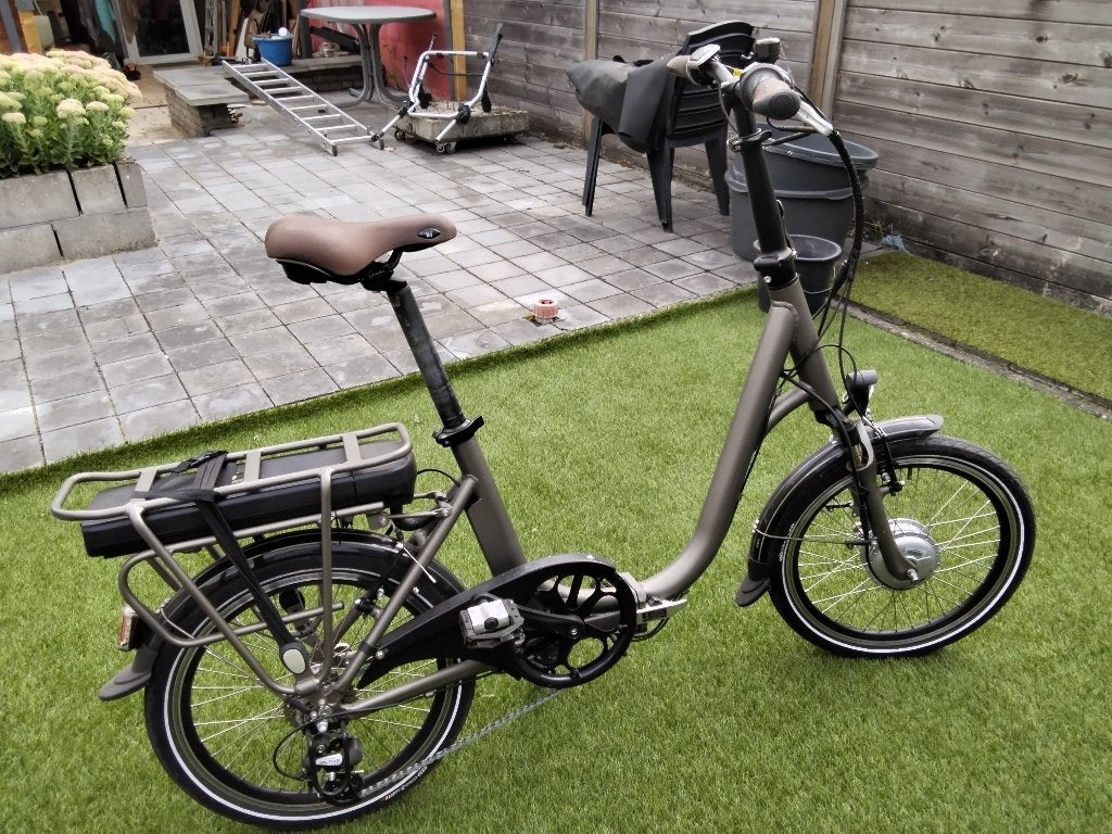 Plooi fiets electrisch, Fietsen en Brommers, Fietsen | Vouwfietsen, Velgrem, 14 tot 16 inch, Versnellingen, Zo goed als nieuw