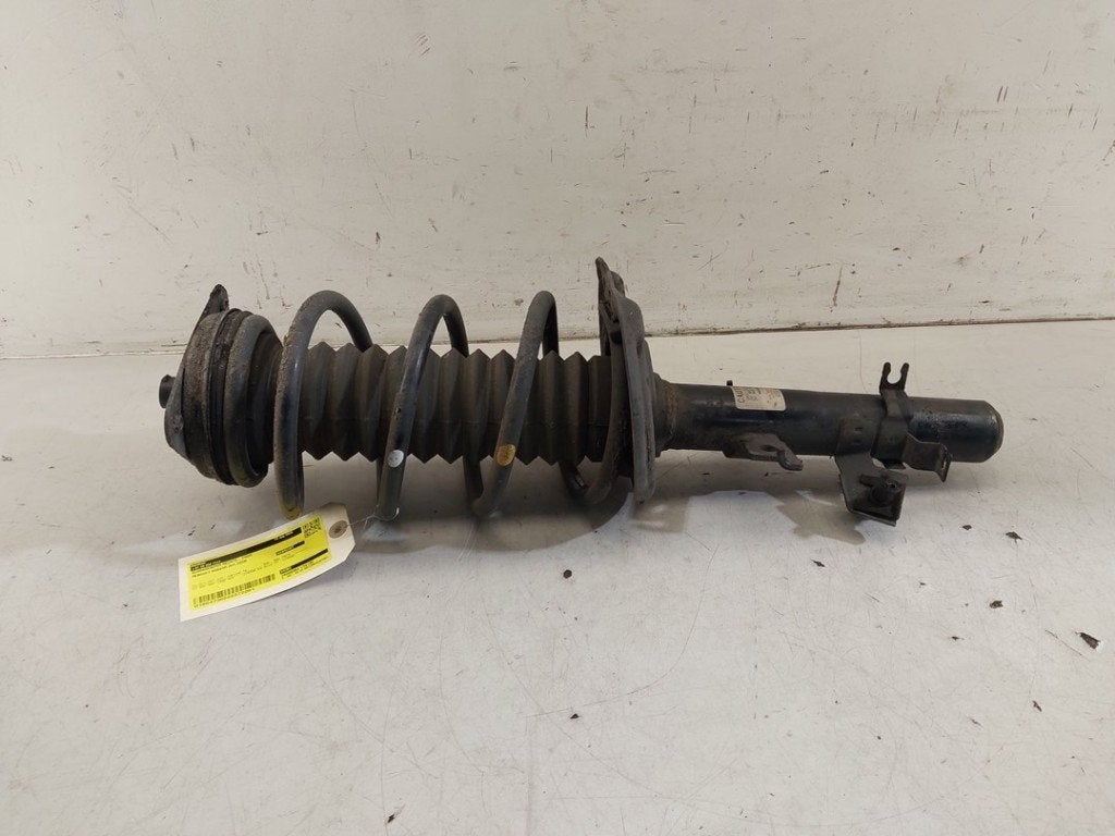 SCHOKBREKER RECHTS VOOR Renault Kadjar (RFEH) (01-2015/-), Gebruikt, Renault, Germany@nissan-services.eu, Kronenweg 38
50389  Wesseling, DE