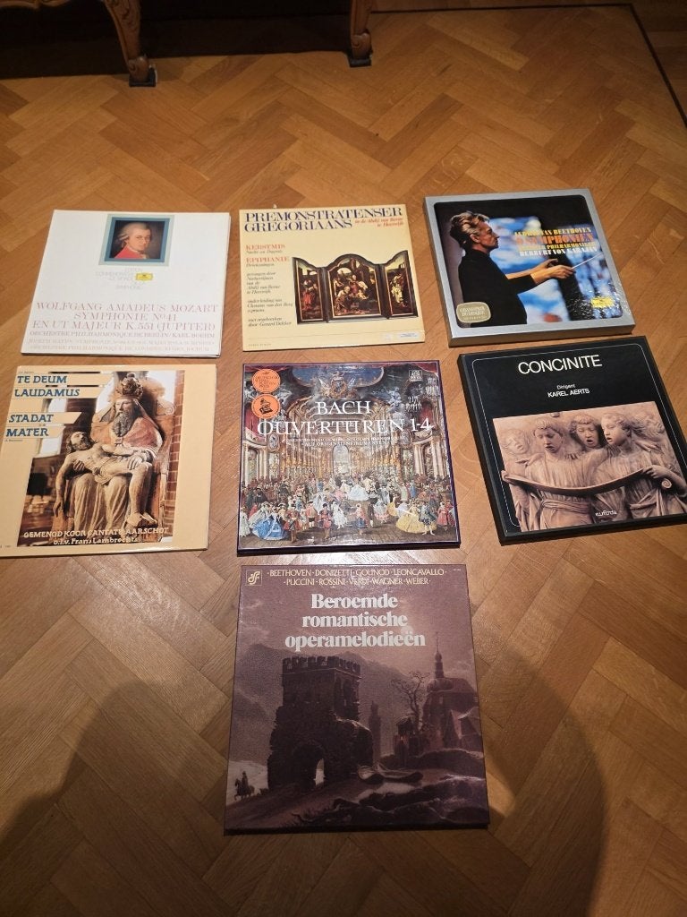 Platencollectie: 225 lp's, 43 singles, 115 cd's, 75 cassette, Enlèvement, Utilisé, LP
