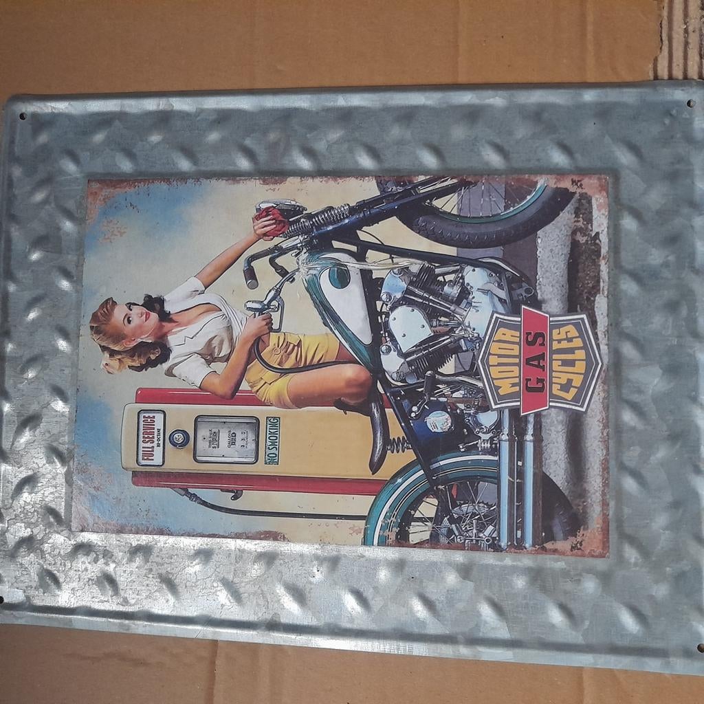 Plaque métal vintage, Huis en Inrichting, Woonaccessoires | Lijsten, Ophalen, Minder dan 50 cm, Gebruikt, Metaal of Aluminium