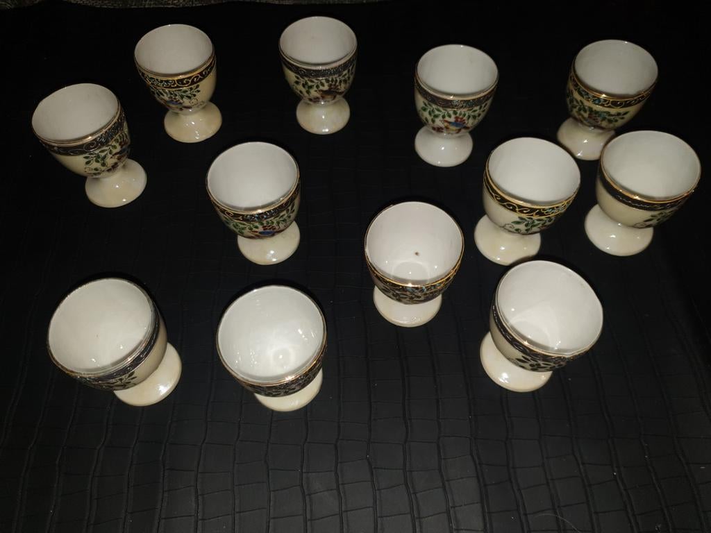 Coquetiers en porcelaine fabriqués au Japon, Divers, Enlèvement ou Envoi