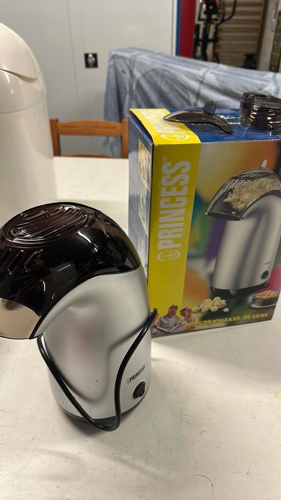 Popcorn maker, Ophalen