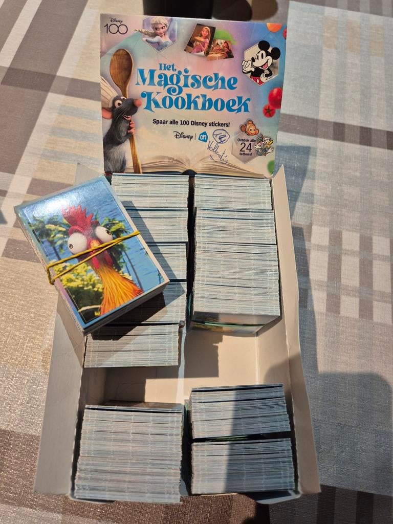HET MAGISCHE KOOKBOEK.14 sets., Verzamelen, Ophalen of Verzenden