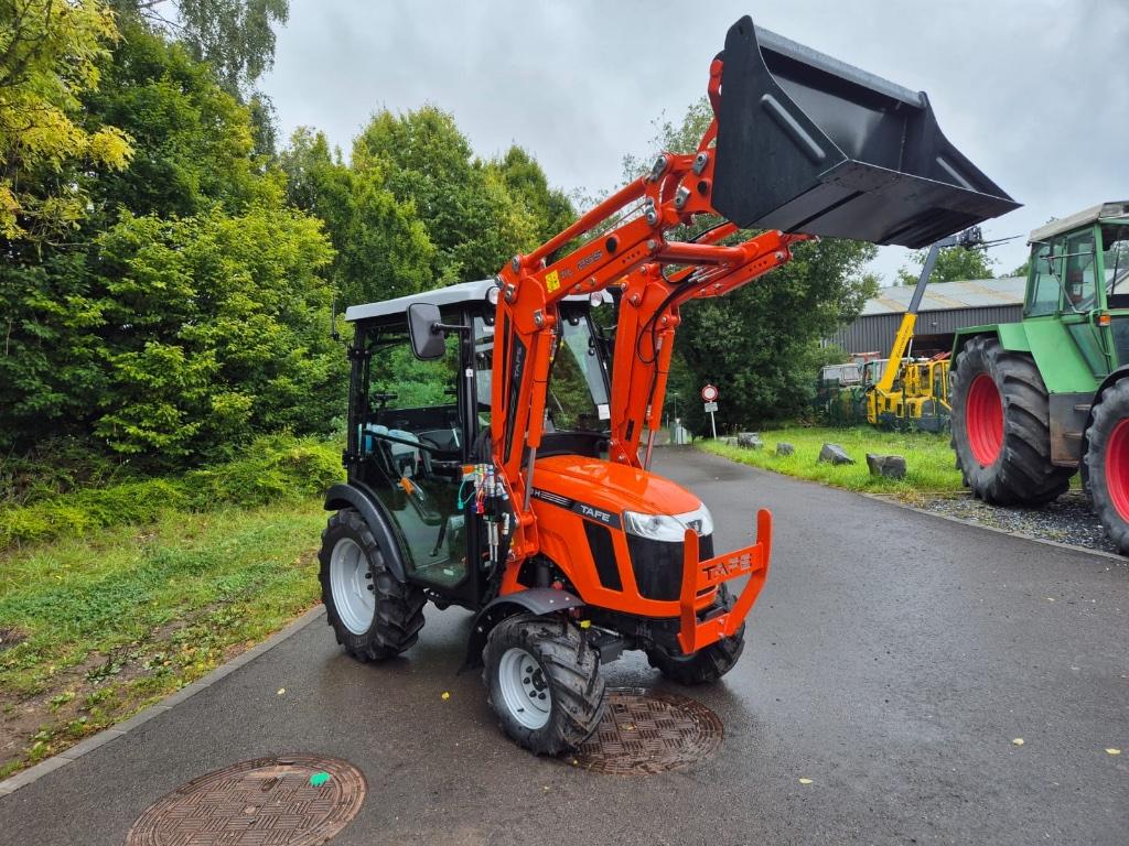 Tafe 6028H avec cabine et chargeur, Zakelijke goederen, Landbouw | Tractoren, Overige merken, tot 80 Pk, Nieuw, Ophalen