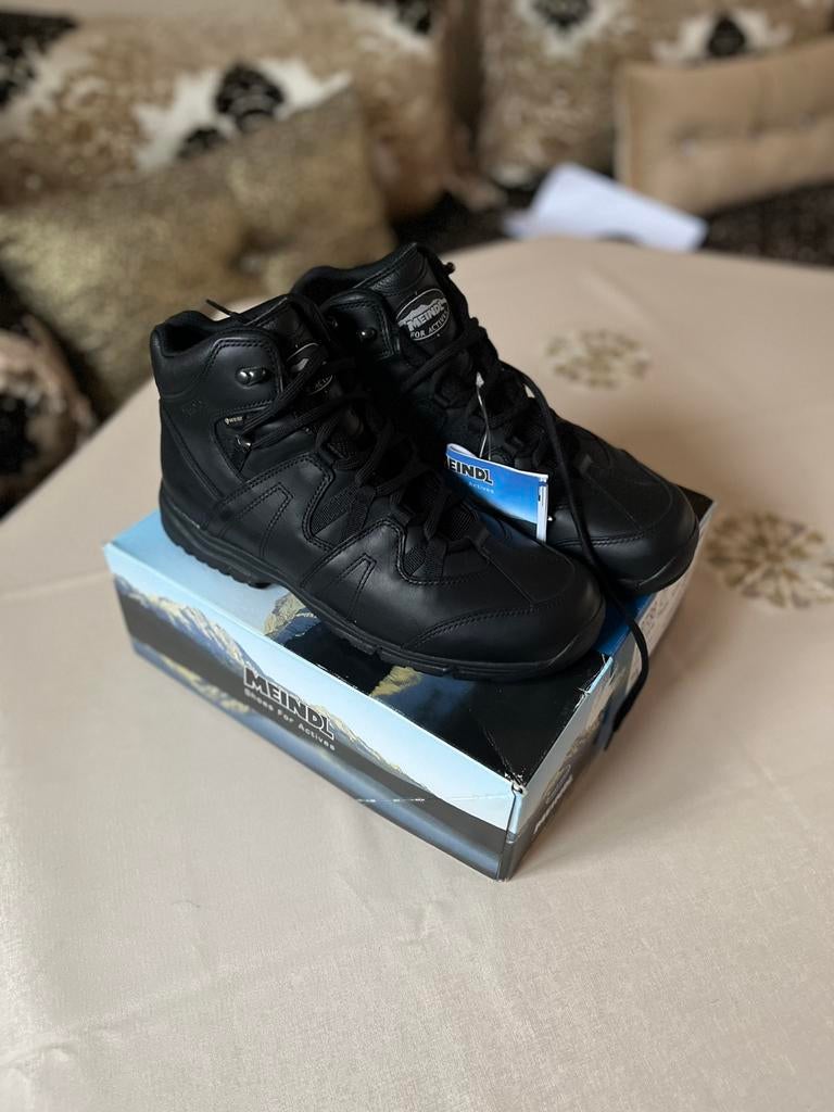 Meindl Police Trek GTX Gore-Tex neuve avec boîte Taille 44,5, Vêtements | Hommes, Chaussures, Neuf, Bottes, Noir, Enlèvement ou Envoi
