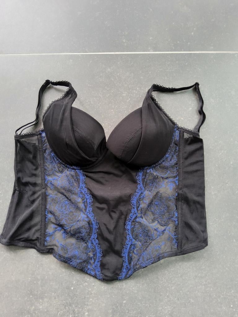 Superbe bustier en dentelle 70C, Vêtements | Femmes, Rouge gorge, Enlèvement ou Envoi, Noir, Body ou Corset