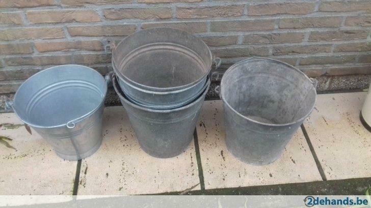 Emaille emmers in zeer goede staat ! Uit sterfgeval ...