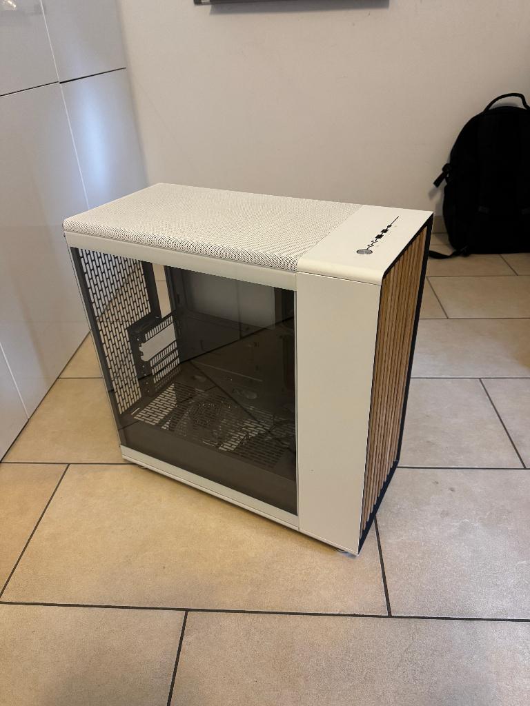 Fractal Design North XL - Chalk White Behuizing, Computers en Software, Ophalen, Zo goed als nieuw