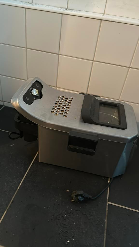 Friteuse delonghi, Enlèvement, Utilisé