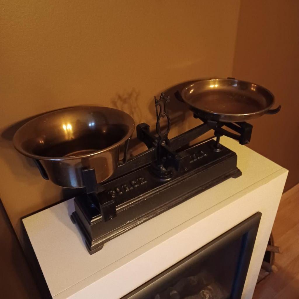 Antieke weegschaal Force 5kg, 2 koperen schalen + gewichtjes, Antiek en Kunst, Ophalen