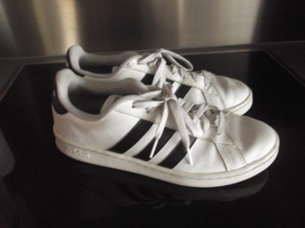 Schoenen Adidas maat 43, Vêtements | Hommes, Chaussures, Enlèvement ou Envoi, Adidas, Porté, Blanc