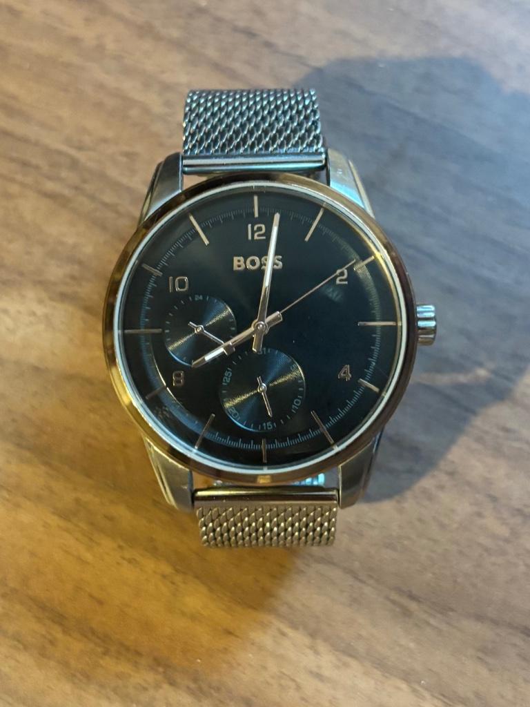 Horloge Hugo Boss gouden rand, Bijoux, Sacs & Beauté, Montre-bracelet, Autres marques, Enlèvement ou Envoi, Comme neuf