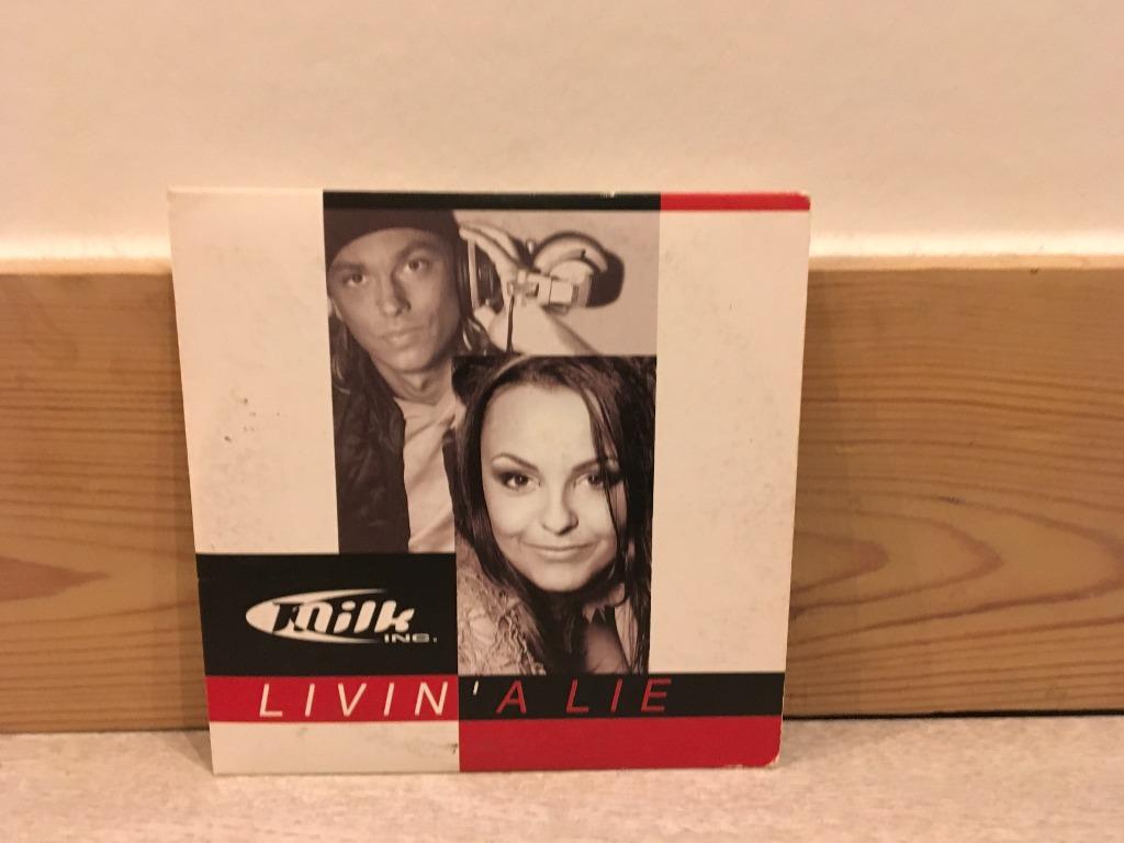 Single Milk inc - Livin a lie, Ophalen, Gebruikt, Pop
