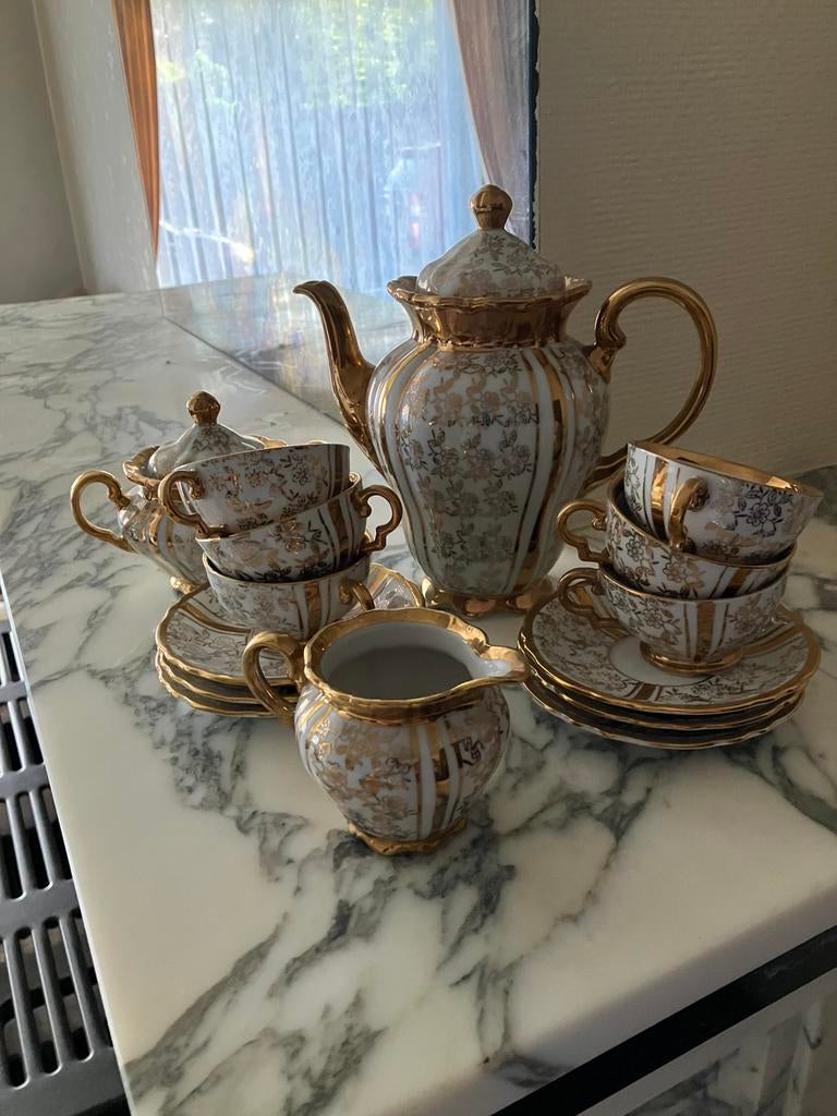 Koffieservies in Frans porselein, Antiek en Kunst, Antiek | Servies compleet, Ophalen