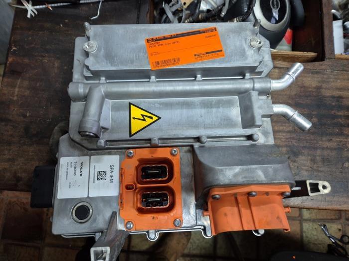 Inverter van een Volvo XC90, Auto-onderdelen, Ophalen of Verzenden, 3 maanden garantie, Gebruikt, Volvo