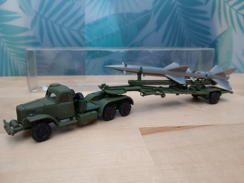 Espewe Zil 157 avec missile antiaérien 1/87, Enlèvement ou Envoi, Utilisé, Bus ou Camion