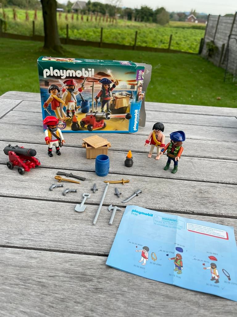 Playmobil 5136 - Gang de pirates avec arsenal d'armes, Enlèvement, Comme neuf
