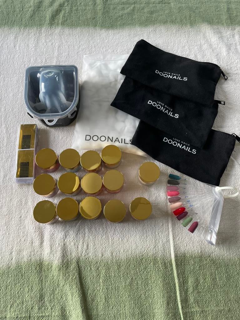Doonails set met 13 kleuren, Handtassen en Accessoires, Uiterlijk | Cosmetica en Make-up, Overige kleuren, Ophalen of Verzenden