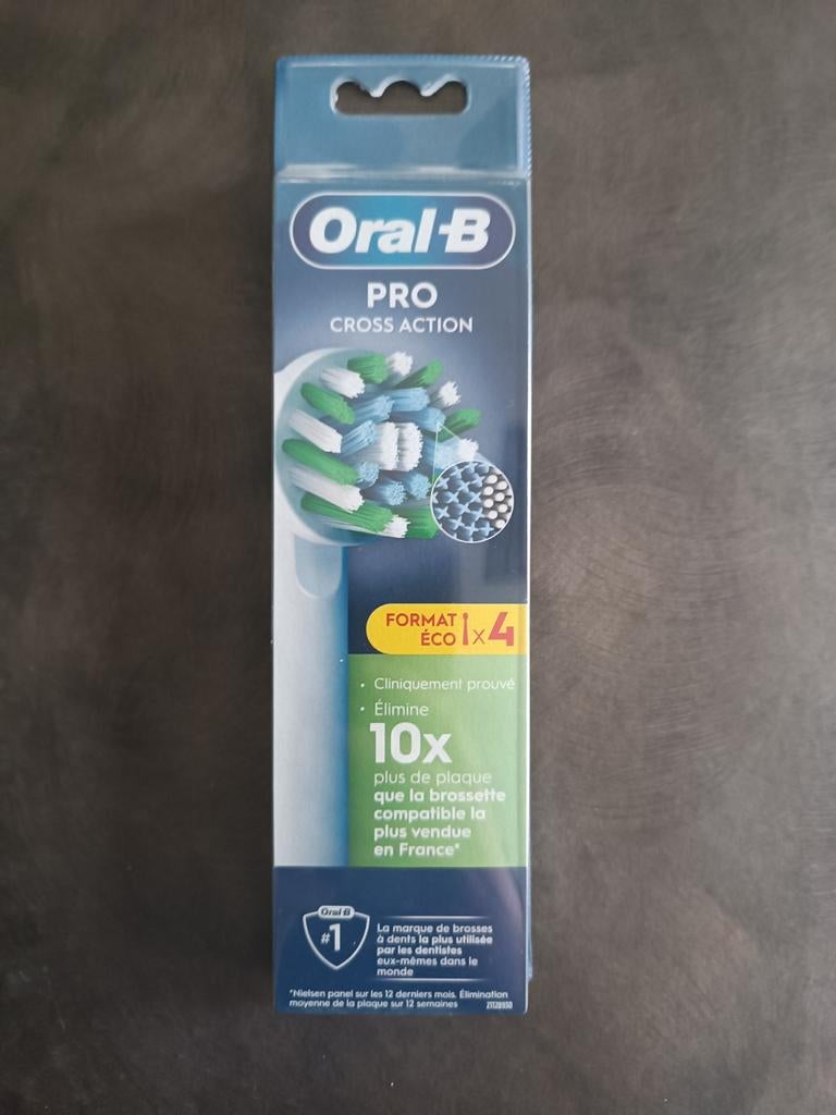 Oral-B cross action / 4 brossettes (neuf), Ophalen, Nieuw, Opzetborstel