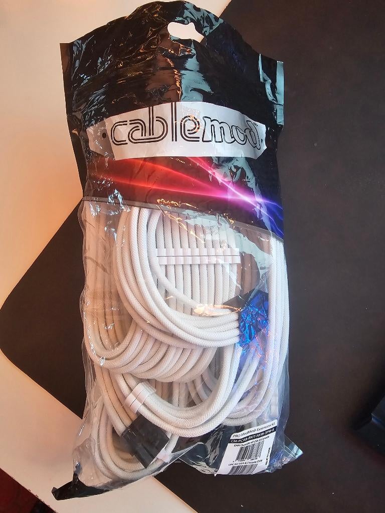 Câles d'extension d'alimentation CableMod Blanc, Informatique & Logiciels, Autres chipsets, Comme neuf, Enlèvement, Autres types