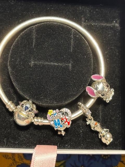Bracelet Stitch & Lilo & Olaf / Pandora - taille 19, Neuf, Avec bracelets à breloques ou perles, Enlèvement, Argent