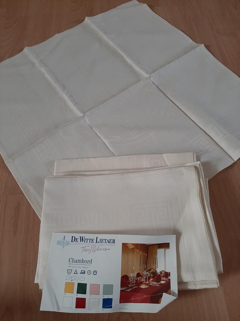 8 serviettes inutilisées le blanc Laataer Chamborg, Enlèvement ou Envoi, Comme neuf, Blanc, Autres types