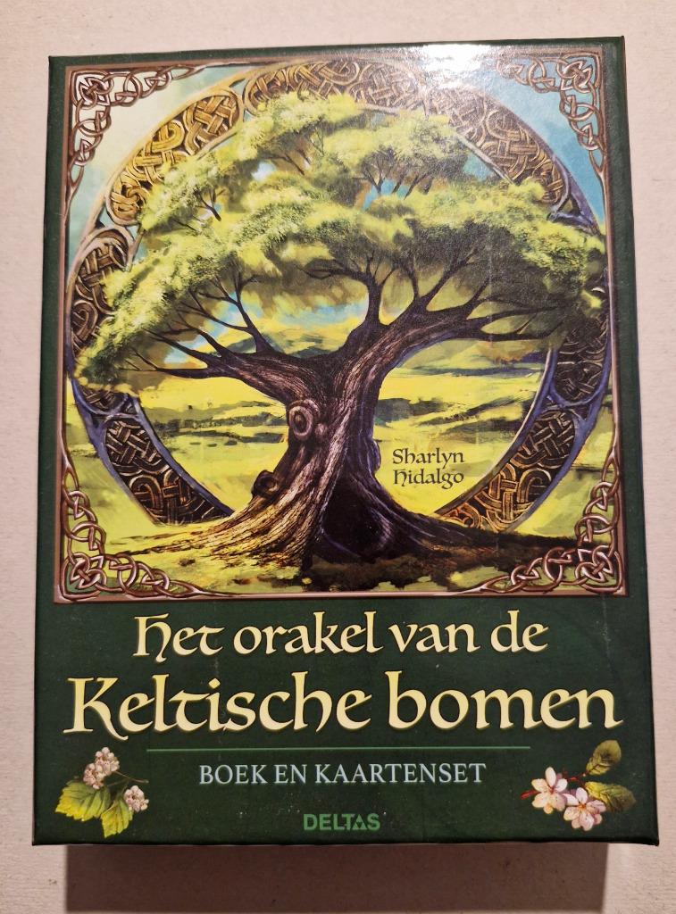 het orakel van de Keltische bomen €20,00, Ophalen, Gelezen, Spiritualiteit algemeen