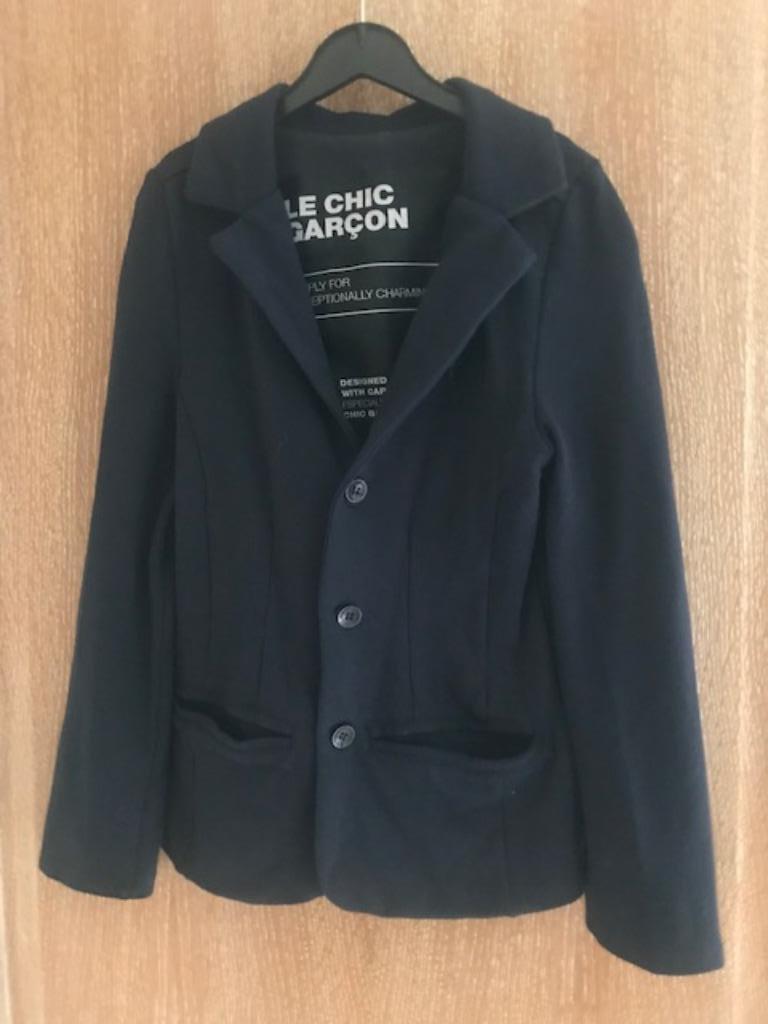 Donkerblauwe blazer LE CHIC GARçON - maat 128 (nr1818), Garçon, Enlèvement ou Envoi, Comme neuf, Le Chic Garçon