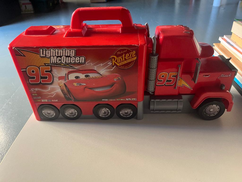 Flash McQueen vrachtwagen en auto, Ophalen, Gebruikt