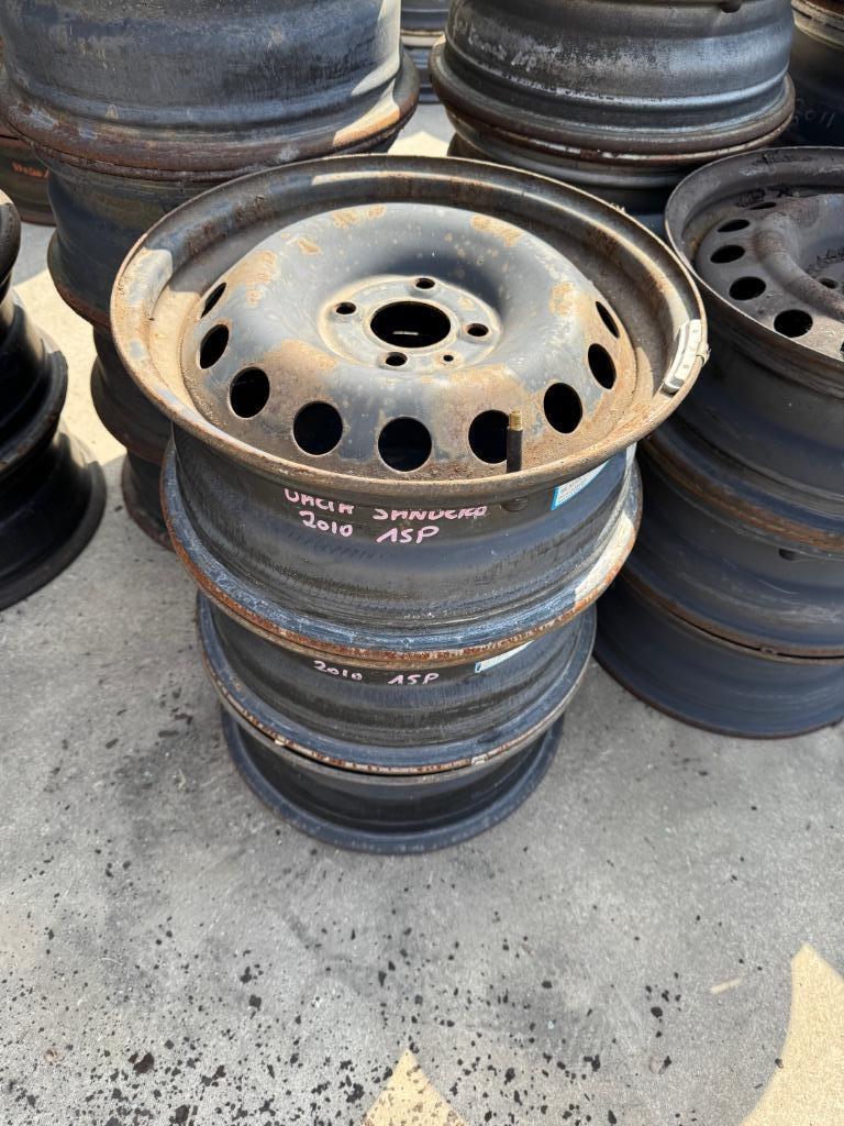 Dacia Sandero velgen van plaatstaal, Ophalen, Gebruikt, Dacia