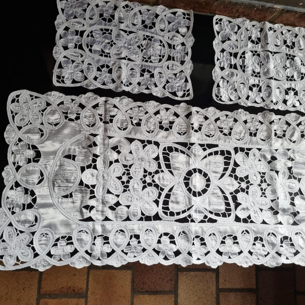 Napperons satinés, Maison & Meubles, Envoi, Utilisé