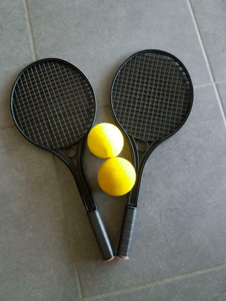 Zwarte kindertennisrakketjes + 2 mouche balletjes, Ophalen, Zo goed als nieuw, Jongen of Meisje