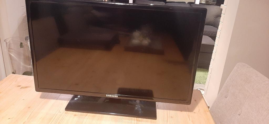Téléviseur SAMSUNG, TV, Hi-fi & Vidéo, 50 Hz, 60 à 80 cm, LCD, Comme neuf