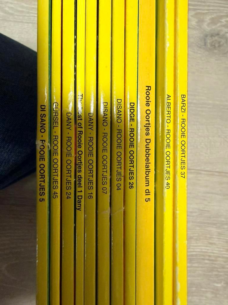 Boekjes rode oortjes, Ophalen of Verzenden, Zo goed als nieuw