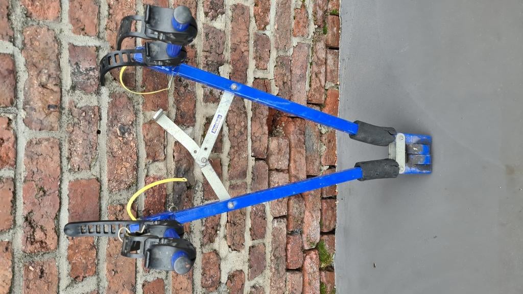 Porte vélos (2) sur attache remorque, Ophalen of Verzenden, Gebruikt