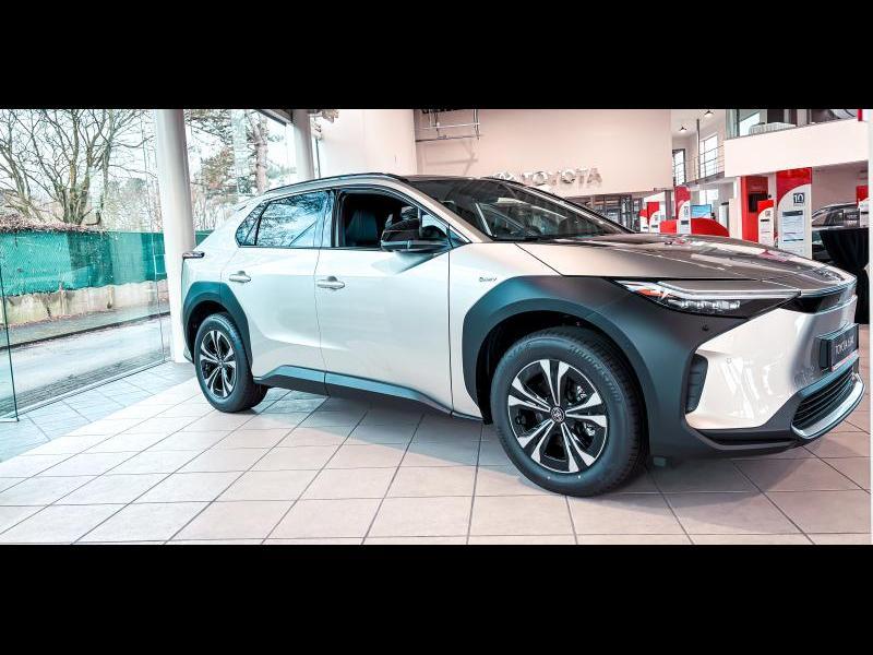Toyota bZ4X Executive Stockdeal, Auto's, Automaat, Overige kleuren, Elektrisch, Parkeersensor