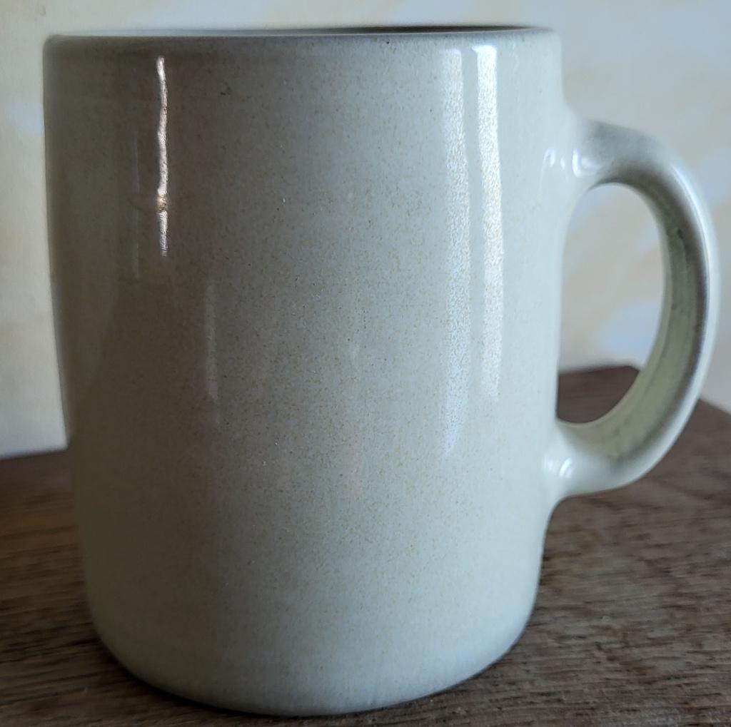 Chope 33 cl en grès beige signée par un trident, Enlèvement ou Envoi, Comme neuf, Verre à bière
