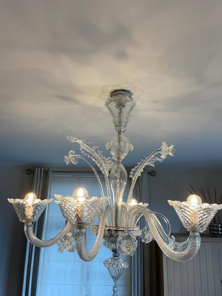 Murano Venetiaase kroonluchter, Enlèvement