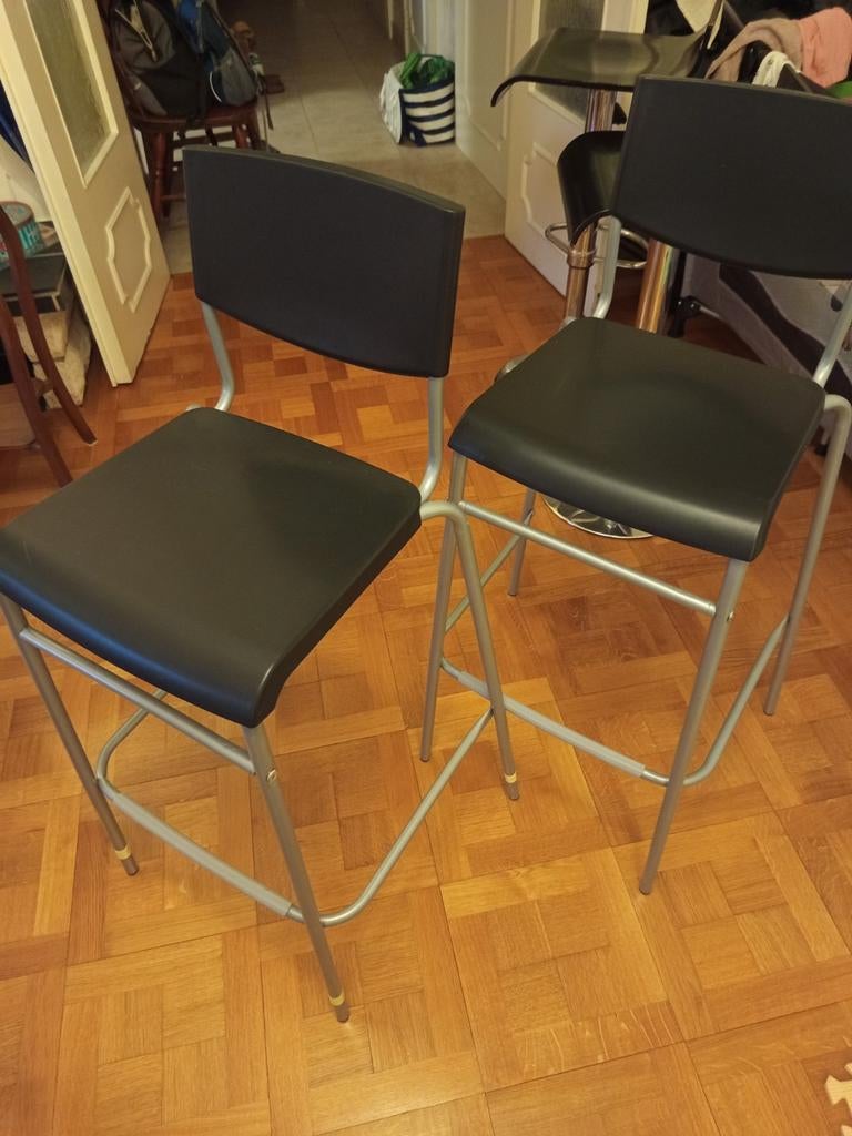 Barkruk met rugleuning 2 stuks, Ophalen