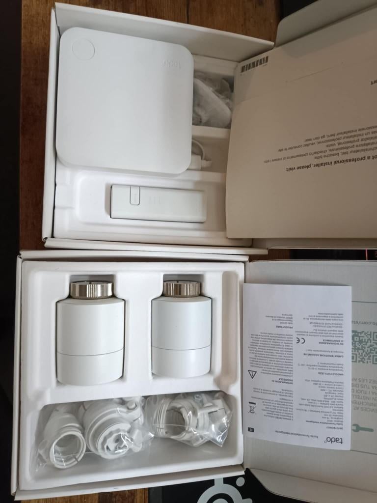Tado V3+ thermostaat & bridge + 2x thermostaatkraan, Ophalen, Slimme thermostaat, Gebruikt