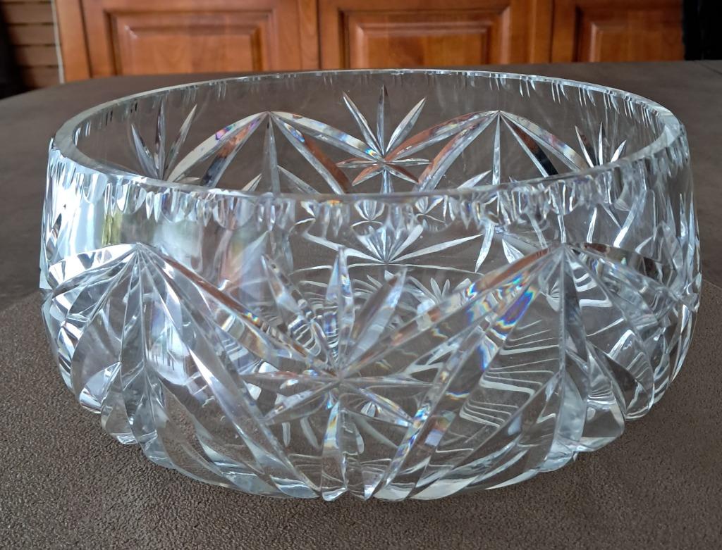 Saladeschaal van Boheems kristal, Ophalen