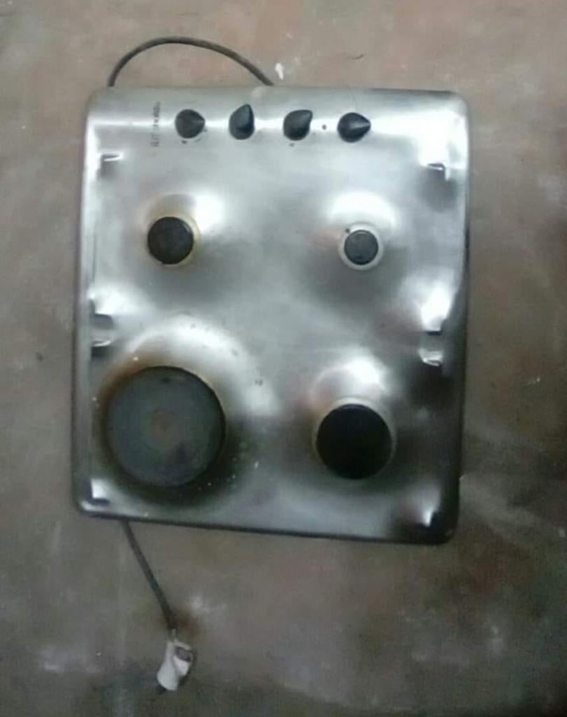 Plaque de cuisson hybride (3 au gaz et 1 électrique), Electroménager, Utilisé, Électrique
