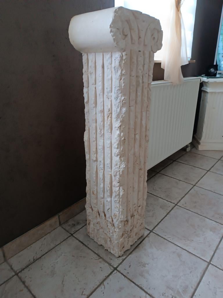 Colonne style Grec, Comme neuf