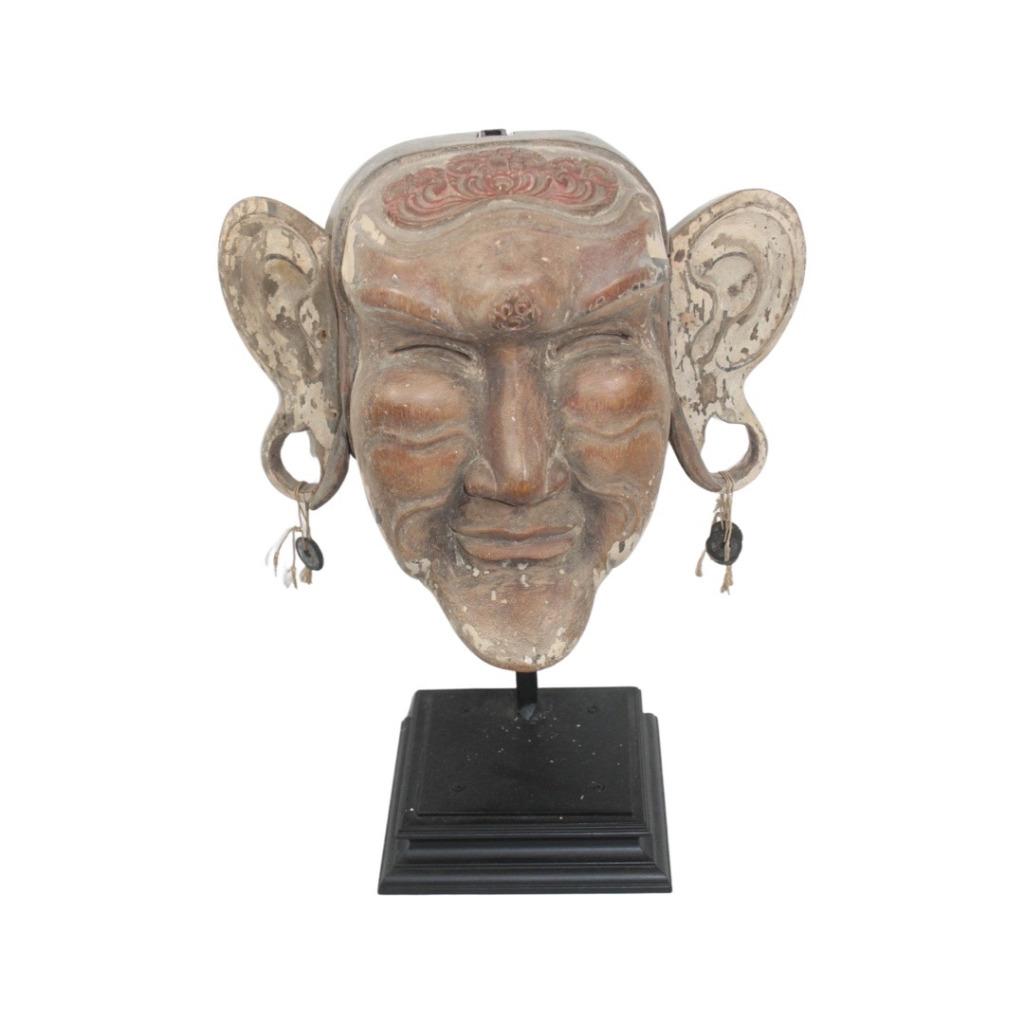 Houten theatermasker met lange oren