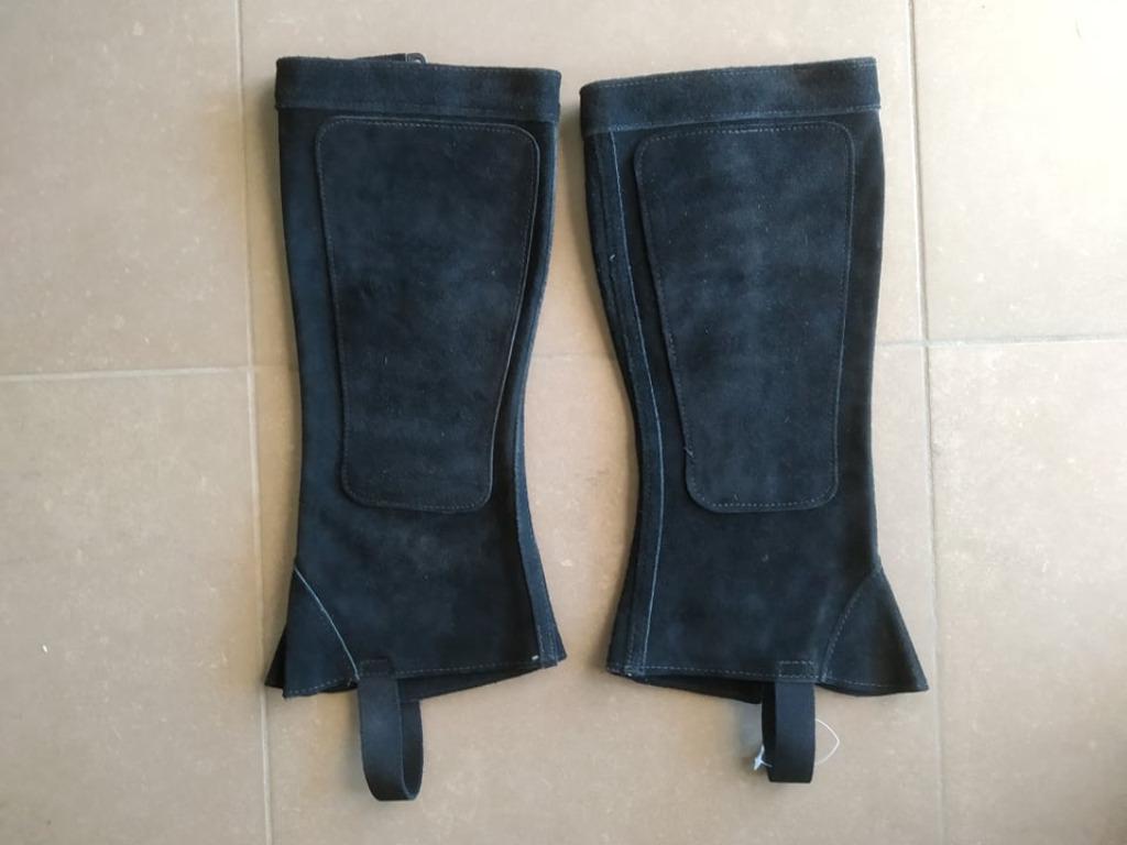Zwarte herenchaps daim met velcro large NIEUW, Animaux & Accessoires, Neuf, Enlèvement ou Envoi, Autres types, Hommes