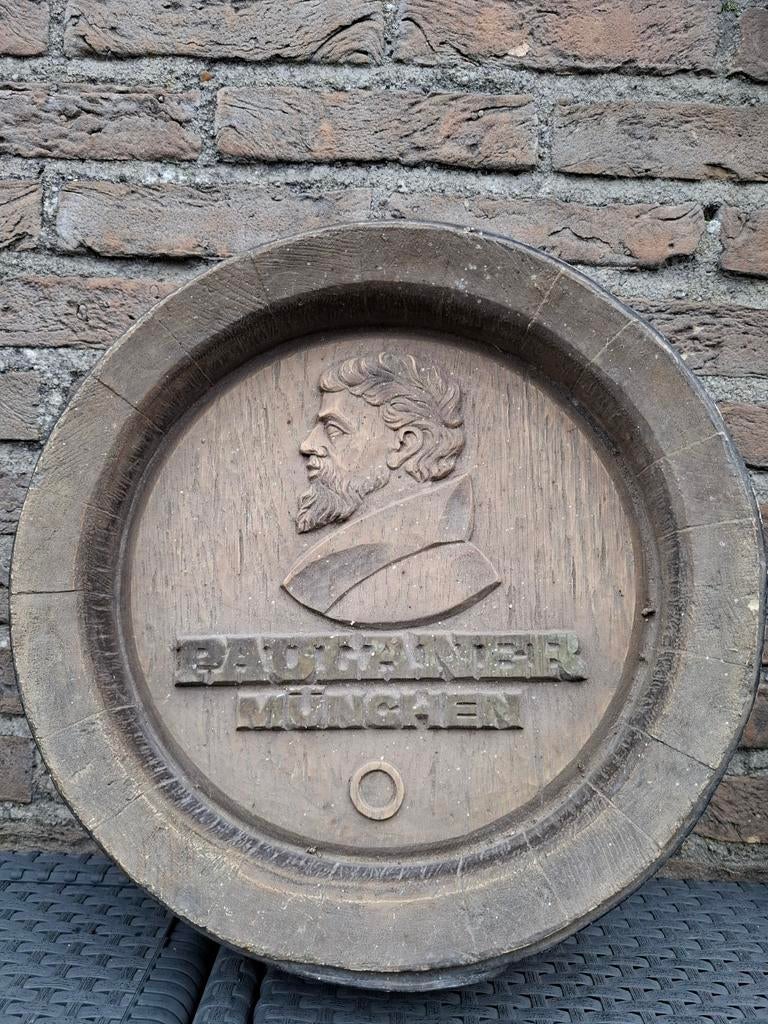 Panneau publicitaire Paulaner en forme de couvercle de tonne, Collections, Enlèvement ou Envoi, Comme neuf, Panneau, Plaque ou Plaquette publicitaire