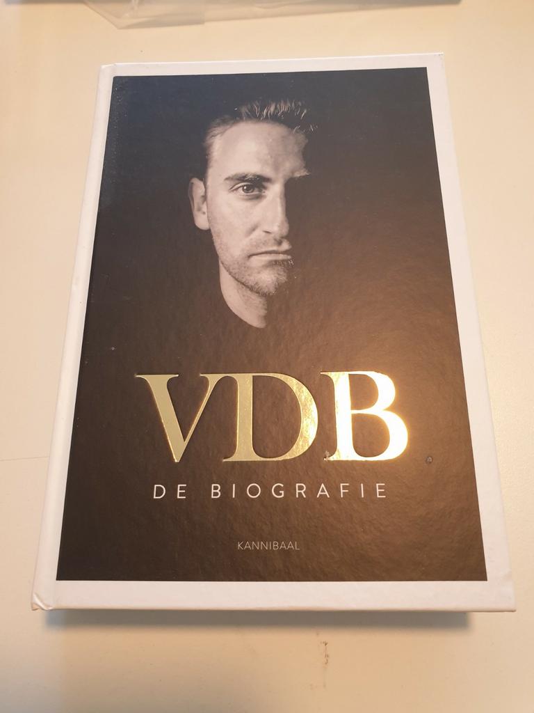 Stijn Vanderhaeghe - VDB De Biografie, Enlèvement ou Envoi, Comme neuf, Stijn Vanderhaeghe