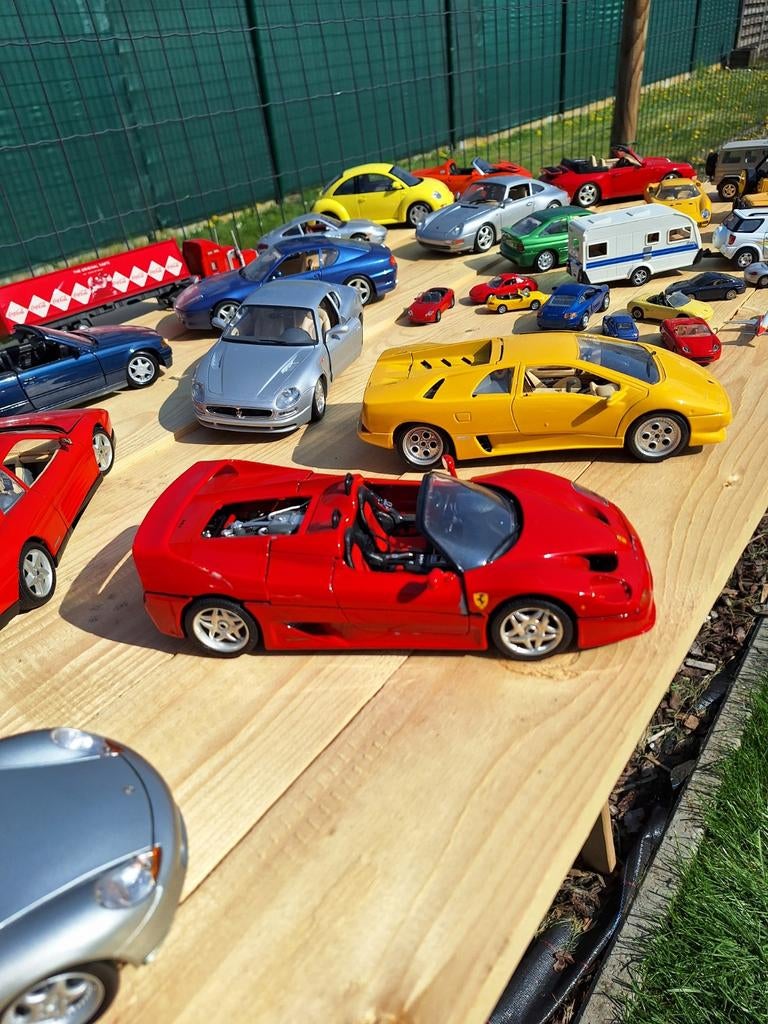 Te koop Collectie model autos schaal wagens deel Burago, Hobby en Vrije tijd, Modelauto's | 1:18, Ophalen, Auto, Burago