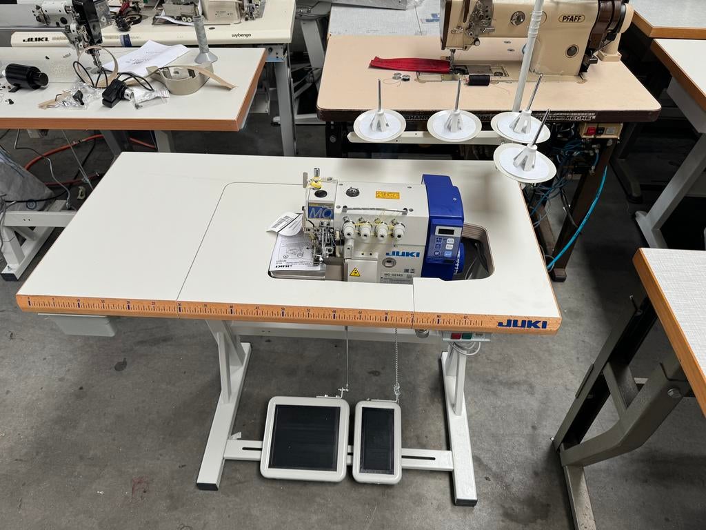 Industriële lockmachine overlock juki mo6814s 4draad nieuw, Overige merken, Nieuw, Ophalen of Verzenden, Lockmachine